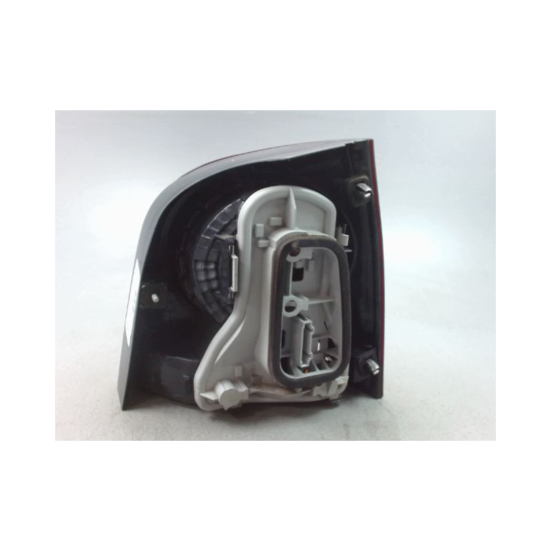 FEU ARRIERE GAUCHE  VOLKSWAGEN POLO IV Phase 2 2005-2009