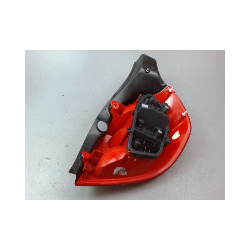 FEU ARRIERE GAUCHE  RENAULT CLIO III Phase 2 2009-2014