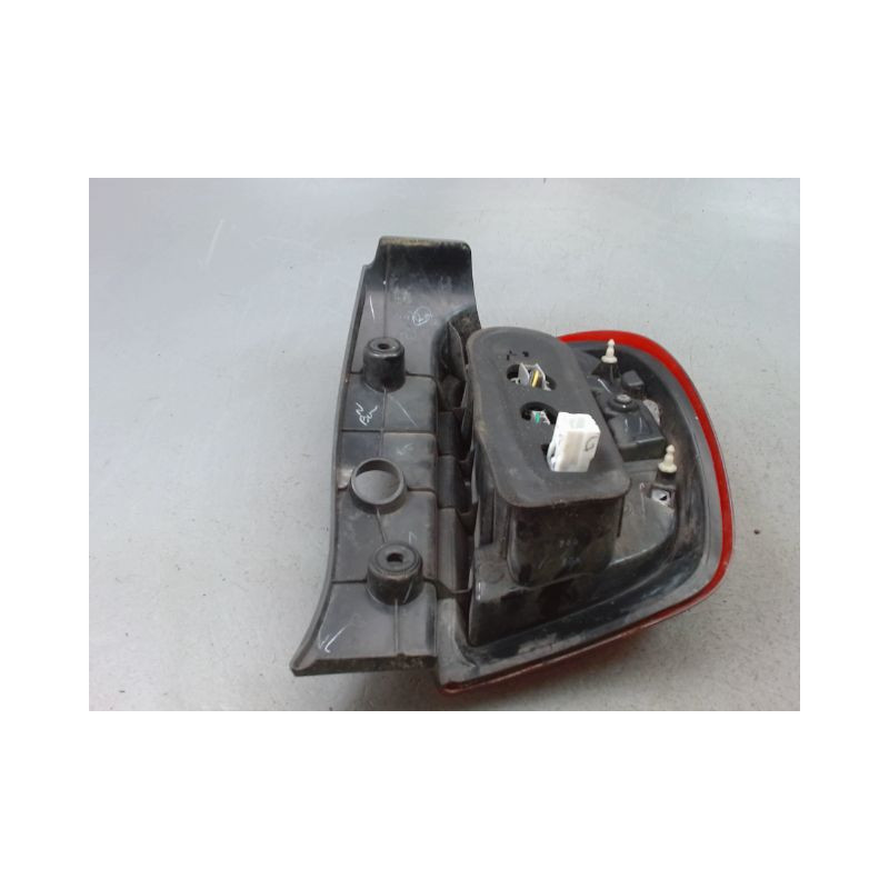 FEU ARRIERE GAUCHE  NISSAN MICRA 2009-