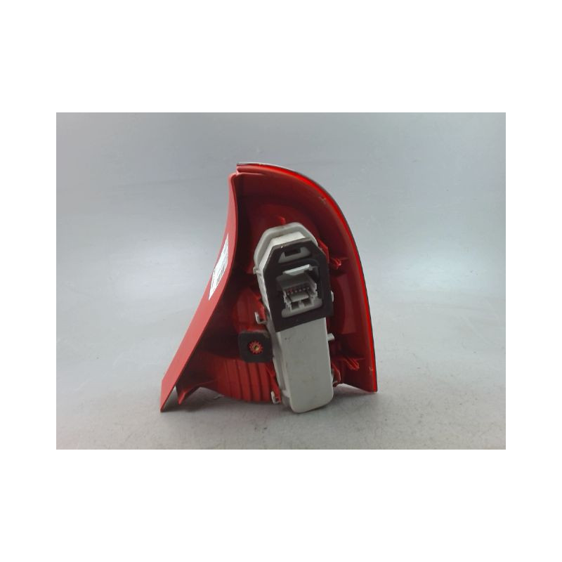 FEU ARRIERE GAUCHE  RENAULT CLIO II Phase 2 2001-2006