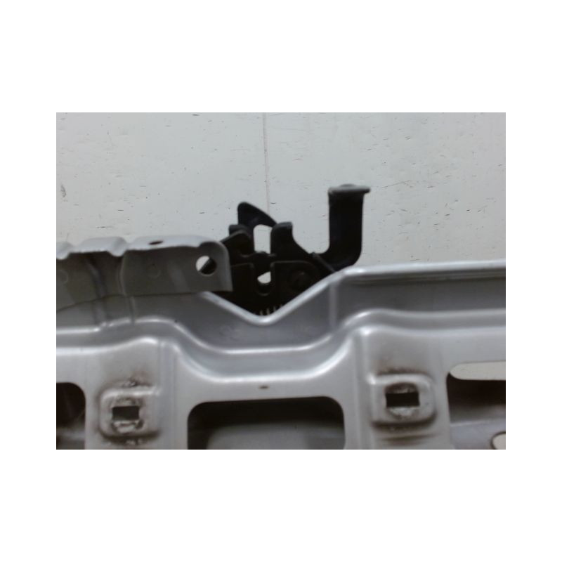 TRAVERSE SUPERIEURE ARMATURE AVANT TOYOTA YARIS II Phase 1 2005-2009