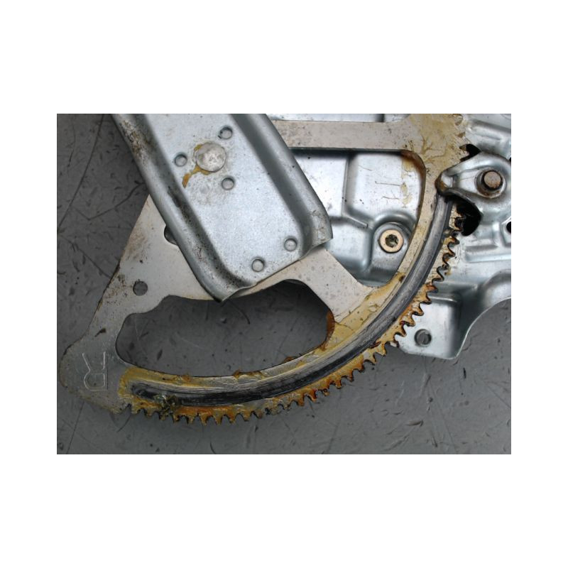 MECANISME LEVE-GLACE AVANT DROIT TOYOTA YARIS
