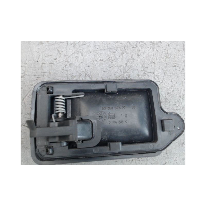 POIGNEE INTERIEURE PORTE AVANT DROIT PEUGEOT 106
