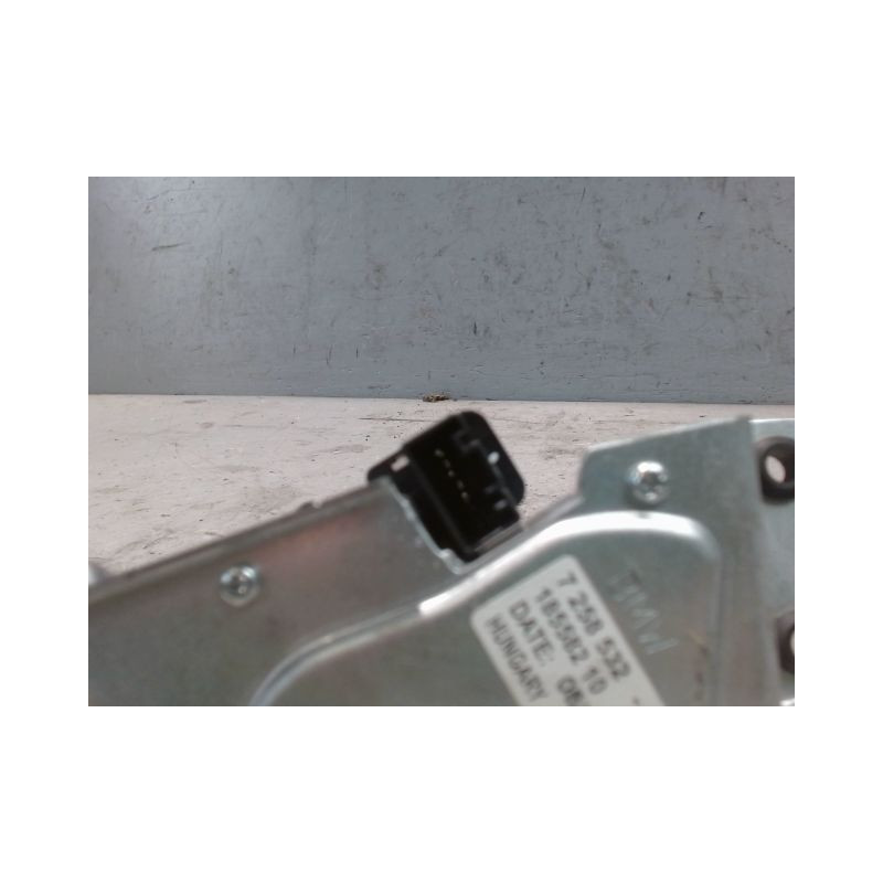MOTEUR ESSUIE-GLACE ARRIERE B.M.W. SERIE 1