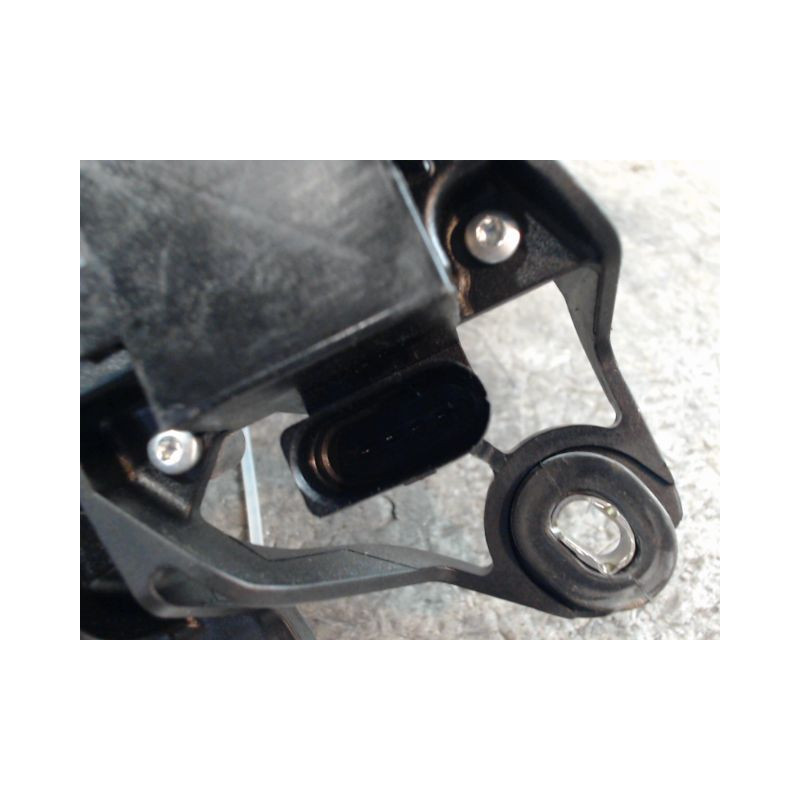 MOTEUR ESSUIE-GLACE ARRIERE VOLKSWAGEN GOLF VI 2008-
