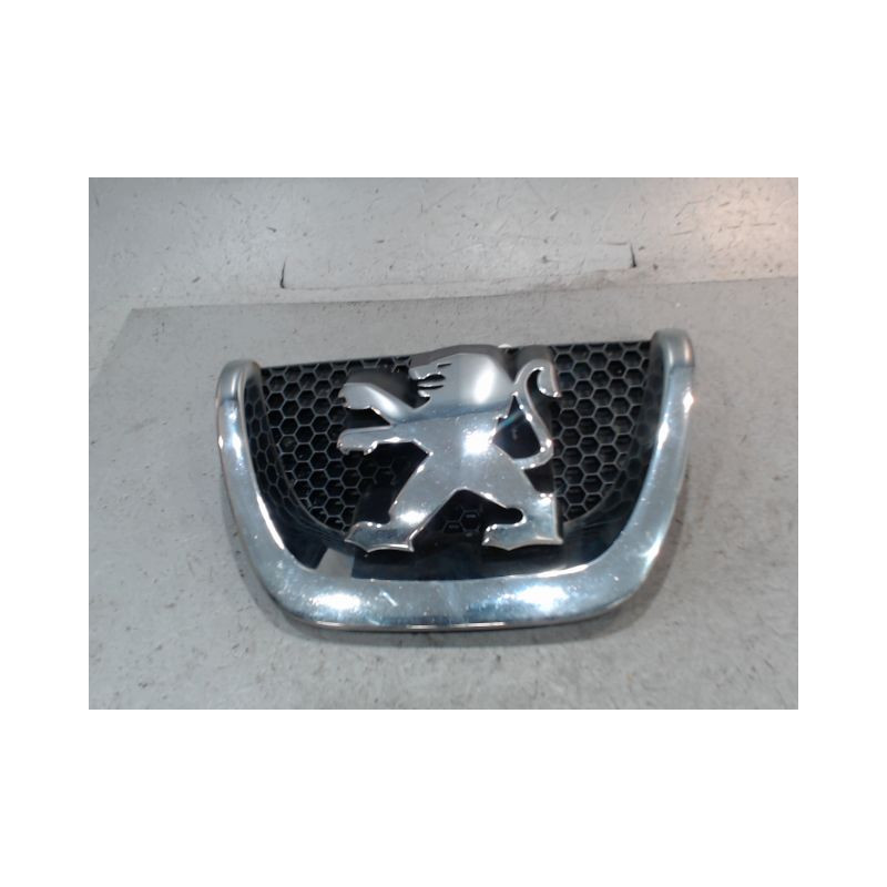 SIGLE CALANDRE PEUGEOT 5008