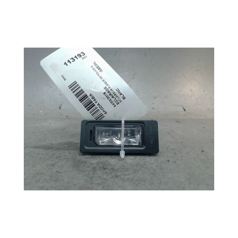 ECLAIREUR PLAQUE DE POLICE GAUCHE SKODA FABIA