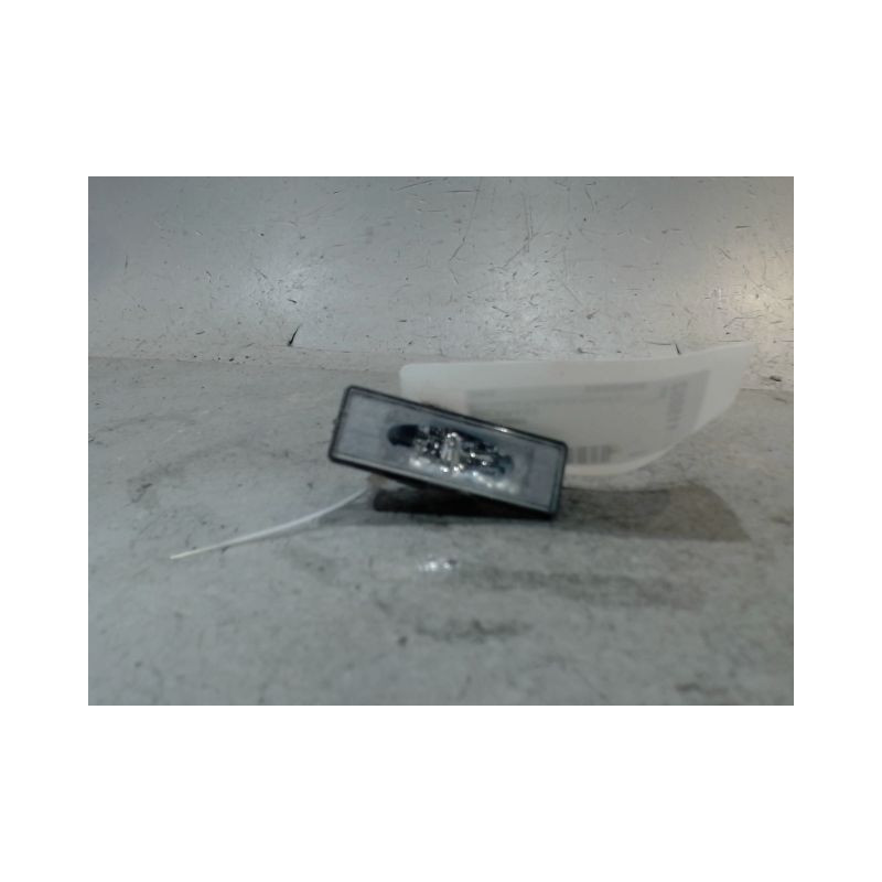 ECLAIREUR PLAQUE DE POLICE DROIT RENAULT CLIO
