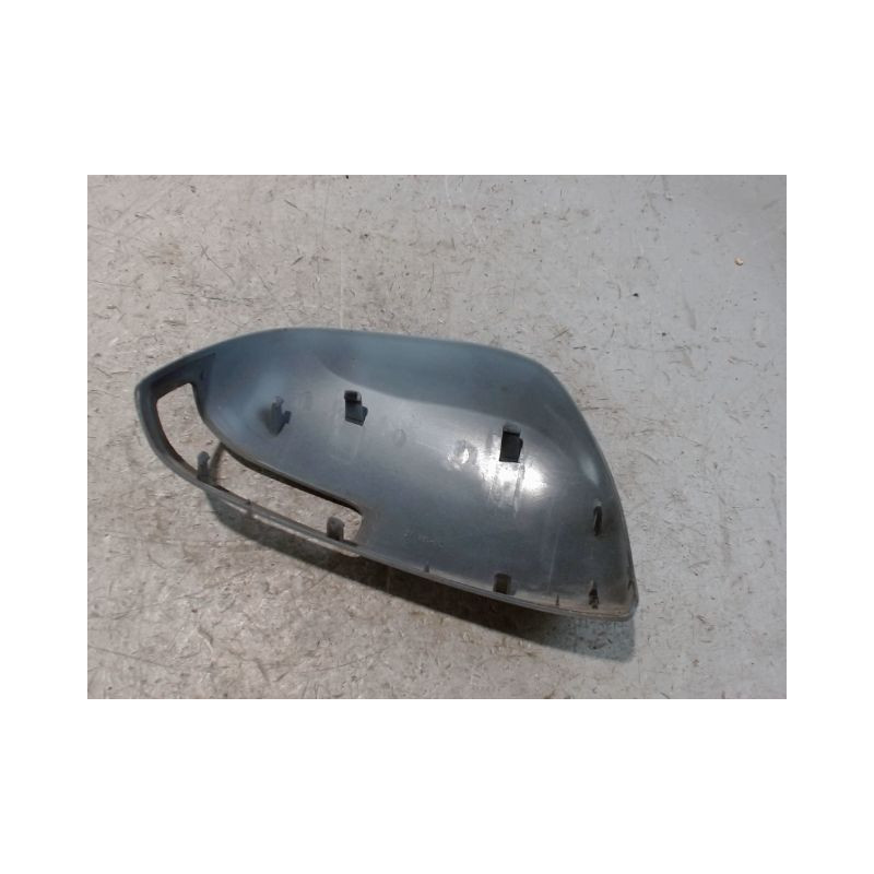 CARENAGE RETROVISEUR EXTERIEUR GAUCHE TOYOTA RAV4 2006