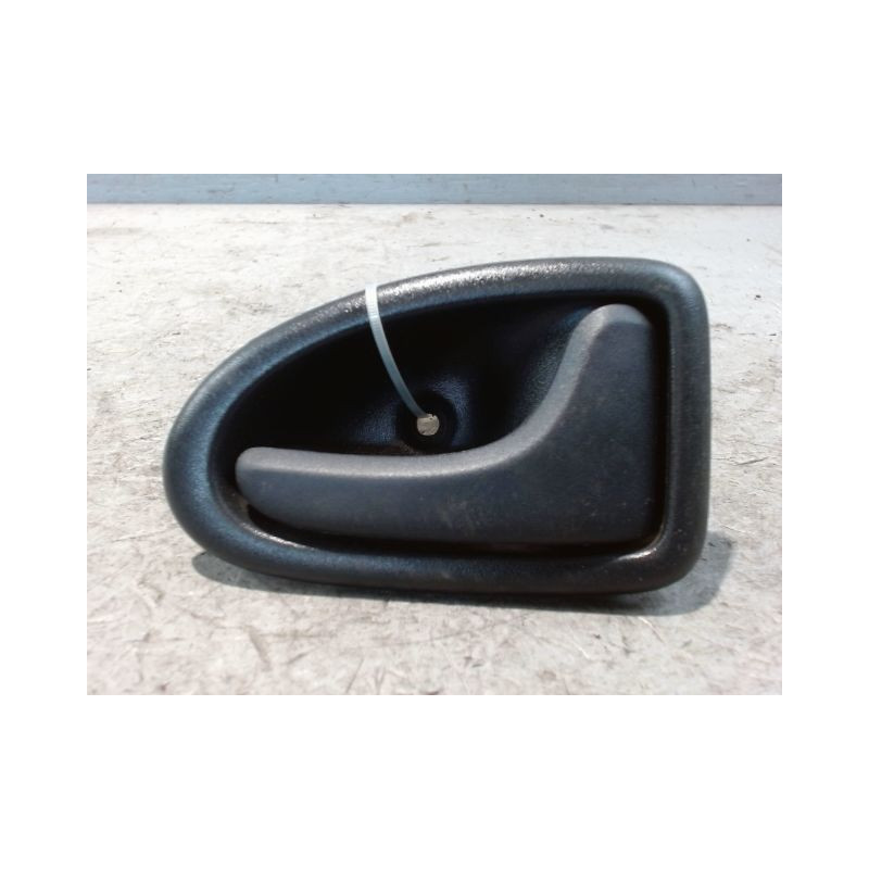 POIGNEE INTERIEURE PORTE ARRIERE DROIT RENAULT CLIO II PH.2 01-06