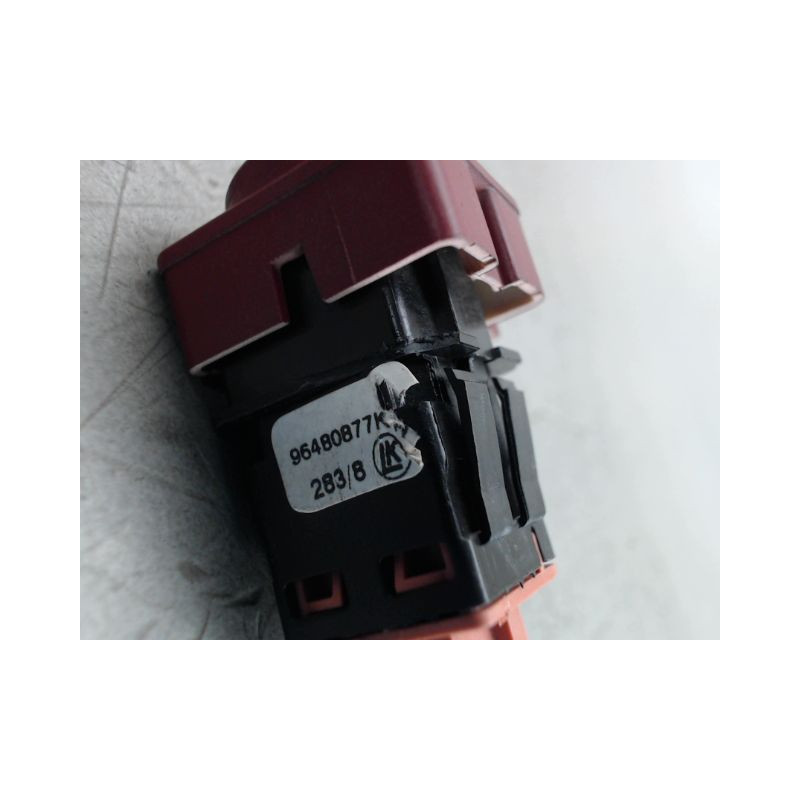 BOUTON DE WARNING CITROEN C4
