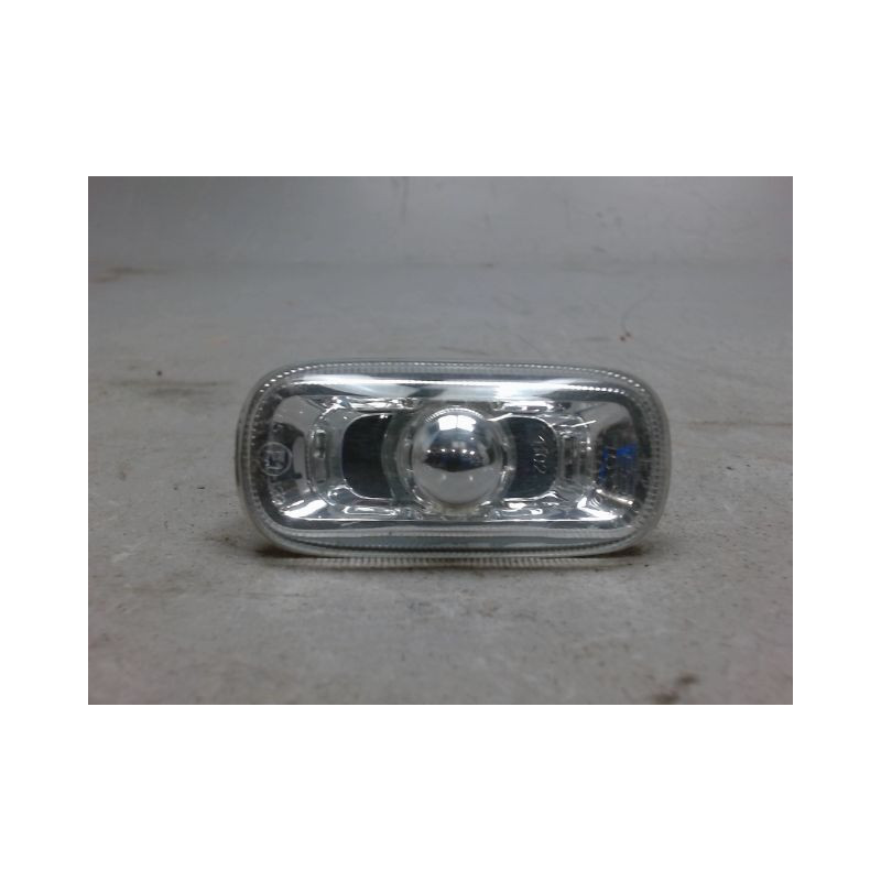 REPETITEUR AILE GAUCHE AUDI A4 AVANT 04-08