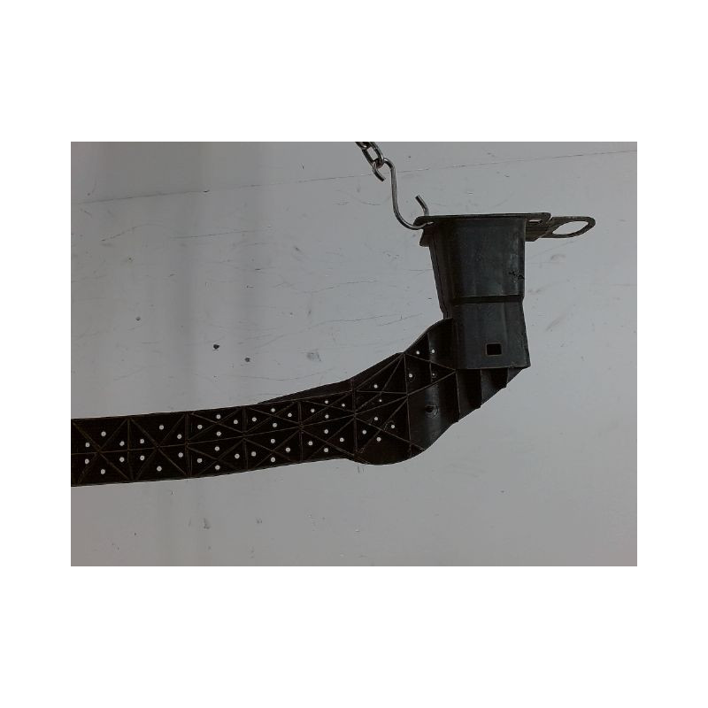 TRAVERSE INFERIEURE ARMATURE AVANT CITROEN DS5