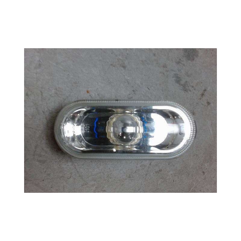 REPETITEUR AILE DROIT VOLKSWAGEN POLO 02-05