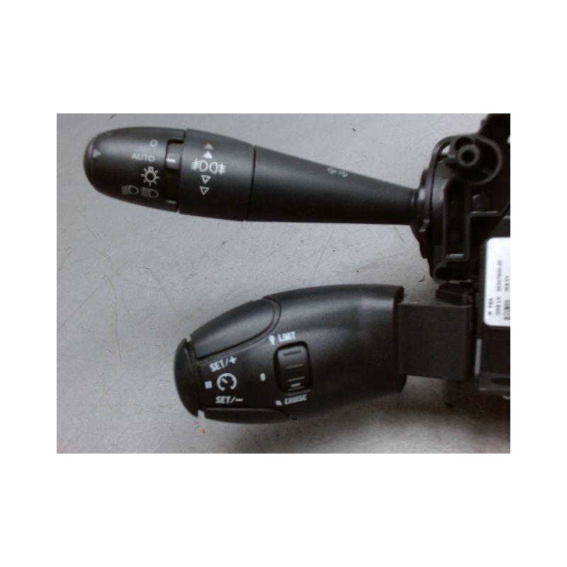 BLOC COMMODOS PEUGEOT 5008