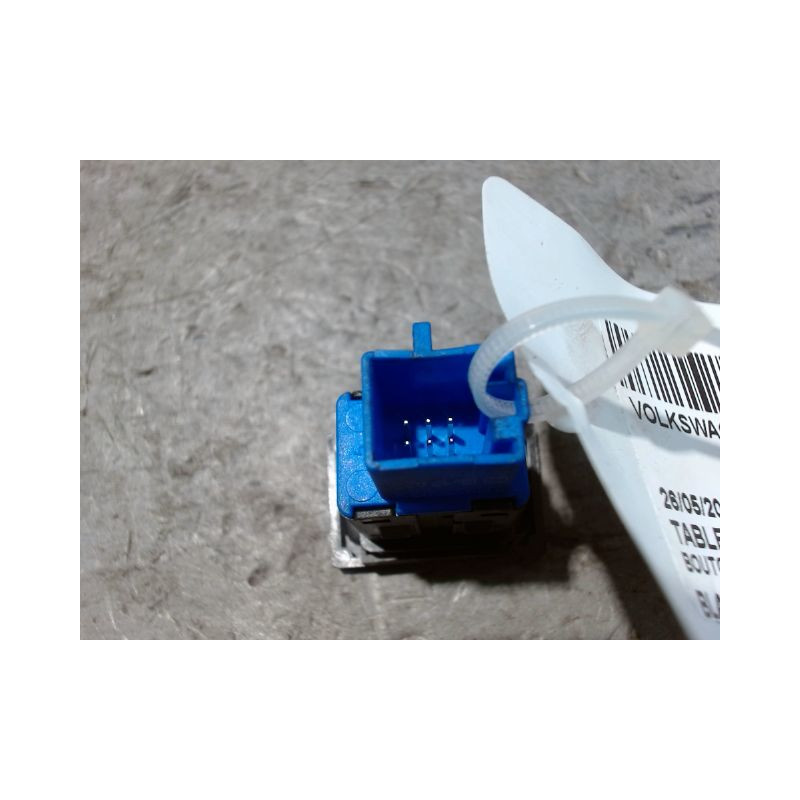 BOUTON DE WARNING VOLKSWAGEN GOLF