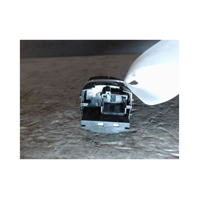BOUTON DE WARNING B.M.W. SERIE 2