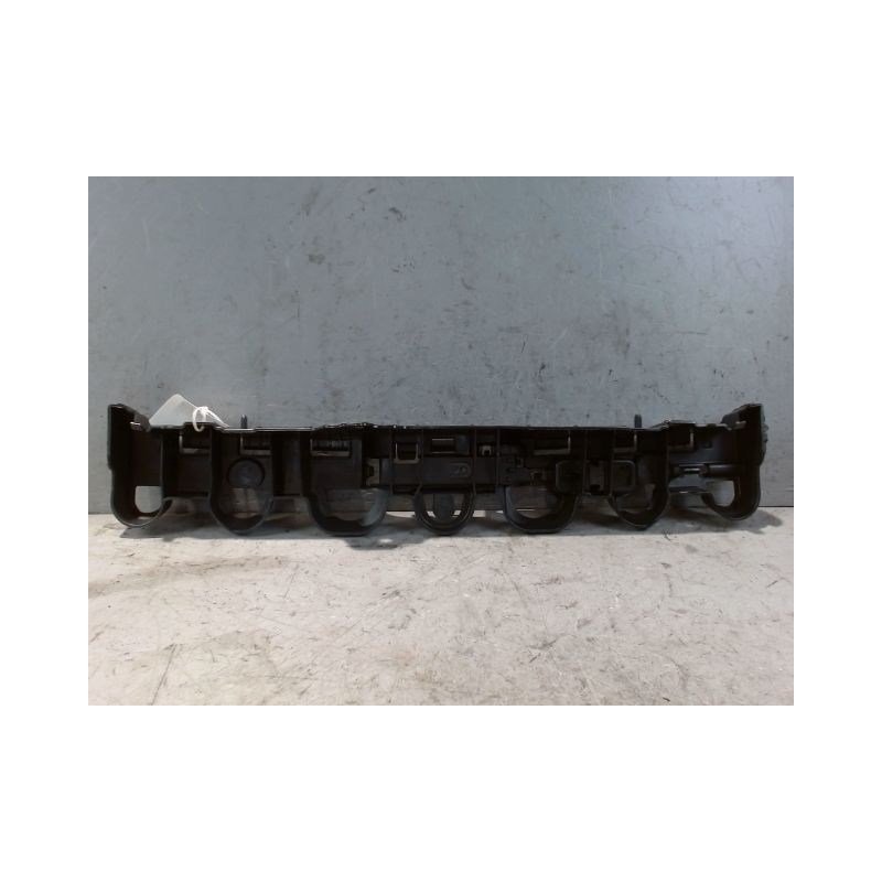 SUPPORT CENTRAL PARE-CHOC ARRIERE  RENAULT CLIO IV