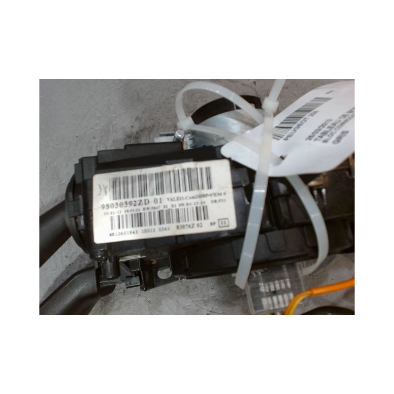 BLOC COMMODOS PEUGEOT 208