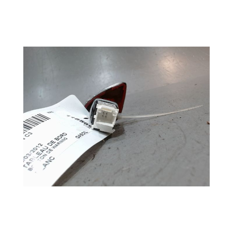 BOUTON DE WARNING CITROEN C3