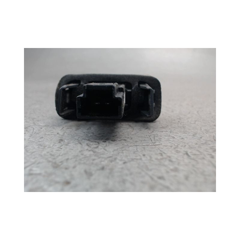 ECLAIREUR PLAQUE DE POLICE DROIT PEUGEOT 206