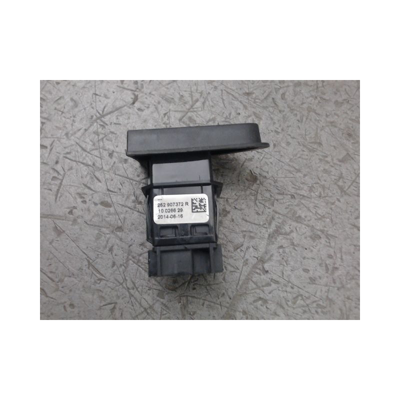 BOUTON DE WARNING RENAULT CLIO