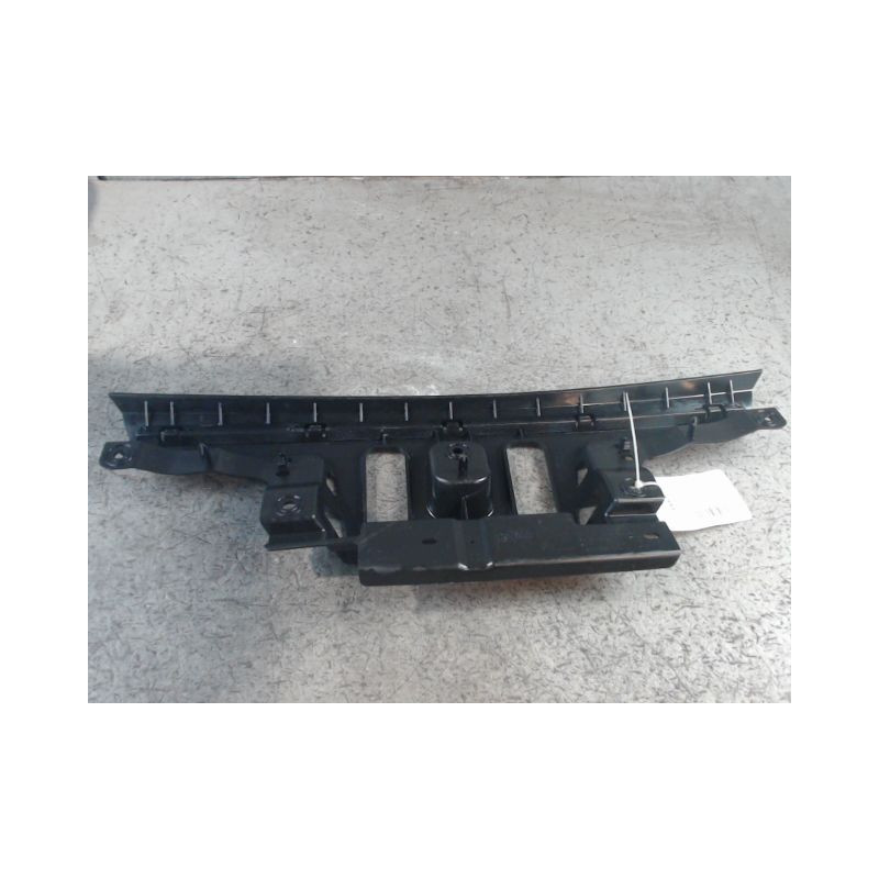 SUPPORT CENTRAL PARE-CHOC ARRIERE  CITROEN C3 2009-