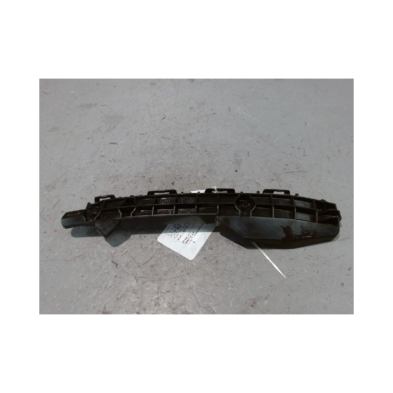 SUPPORT PARE-CHOC ARD TOYOTA AURIS 2010-