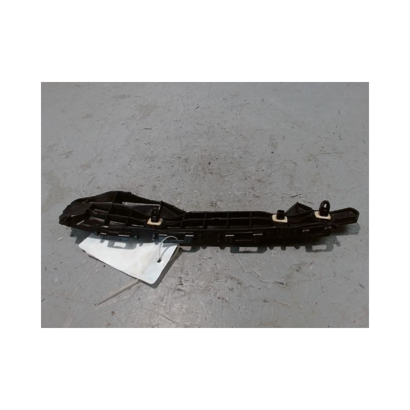 SUPPORT PARE-CHOC ARG TOYOTA AURIS 2010-