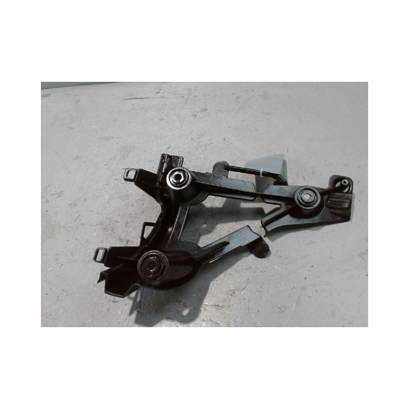 SUPPORT PARE-CHOC ARD PEUGEOT 2008