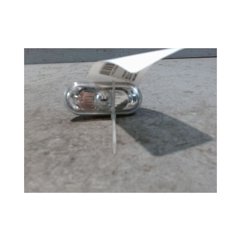 REPETITEUR AILE DROIT VOLKSWAGEN GOLF