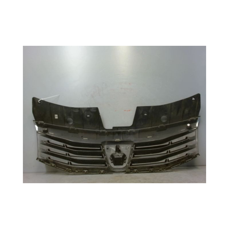 CALANDRE DACIA SANDERO