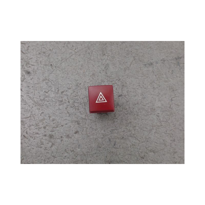 BOUTON DE WARNING PEUGEOT 207