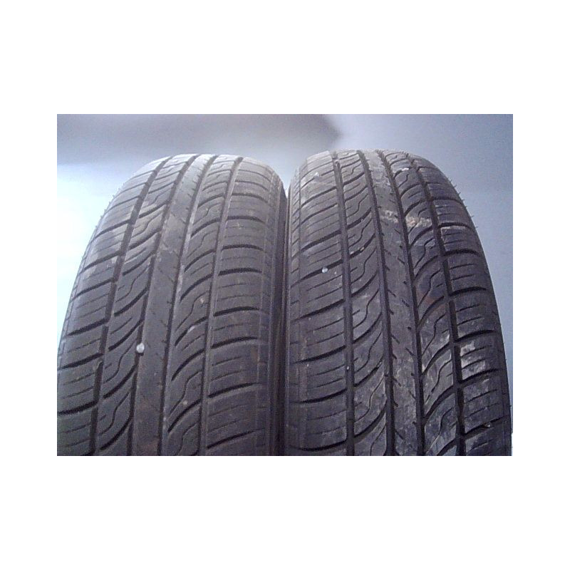 Paire de pneus ROVELO RHP-780 175 65 14 82 T