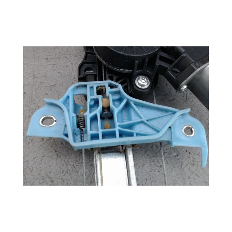 MECANISME LEVE-GLACE AVANT DROIT SUZUKI SWIFT