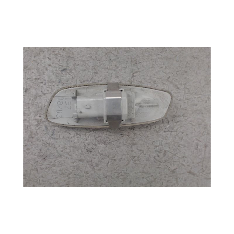 REPETITEUR RETROVISEUR DROIT PEUGEOT 207