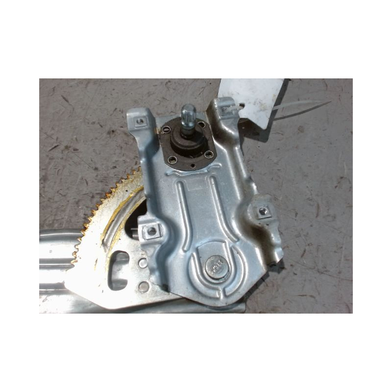 MECANISME LEVE-GLACE ARRIERE DROIT TOYOTA YARIS 2003-