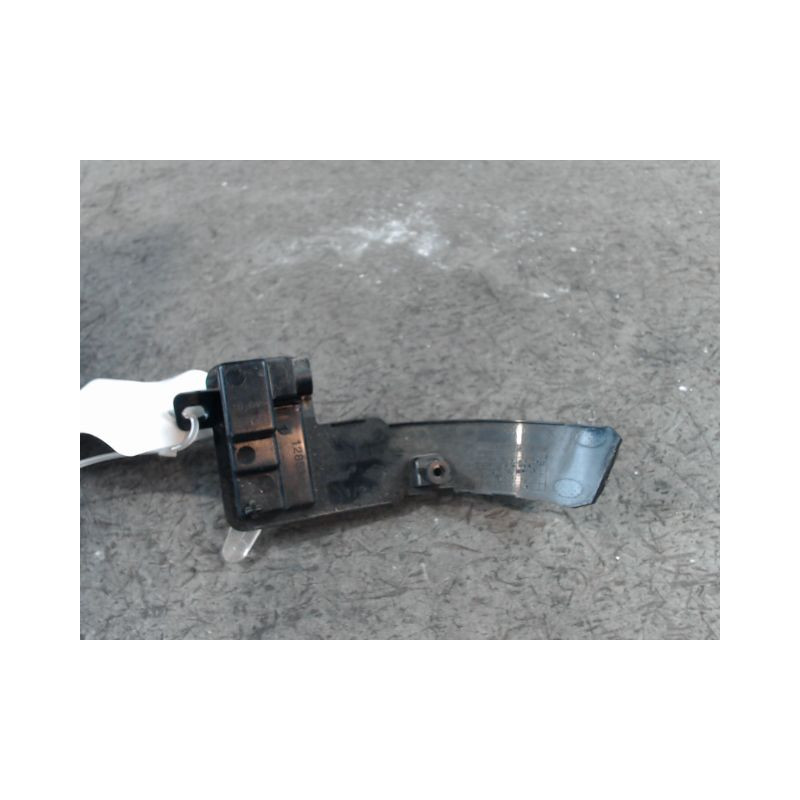 REPETITEUR RETROVISEUR DROIT RENAULT CAPTUR
