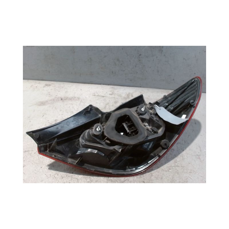 FEU ARRIERE GAUCHE  OPEL CORSA 2010-