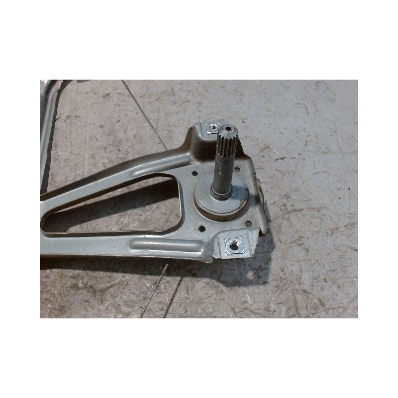 MECANISME LEVE-GLACE ARRIERE DROIT RENAULT CLIO II PH.1 98-2001