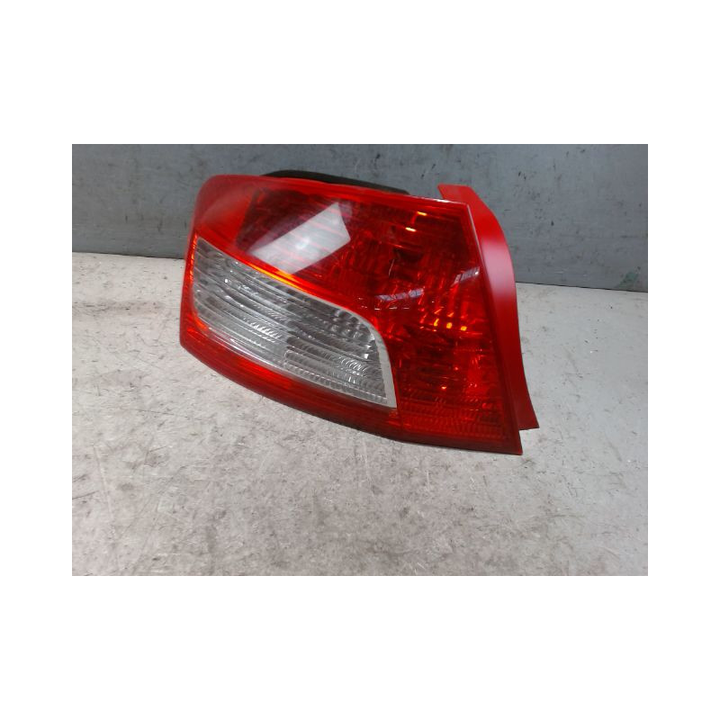 FEU ARRIERE GAUCHE  PEUGEOT 407