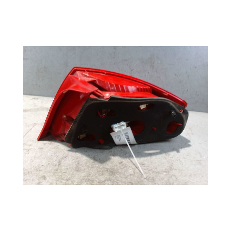 FEU ARRIERE GAUCHE  PEUGEOT 407