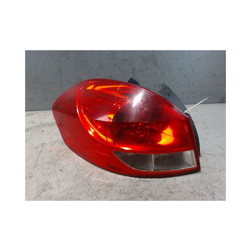 FEU ARRIERE GAUCHE  RENAULT CLIO III ESTATE 2008-