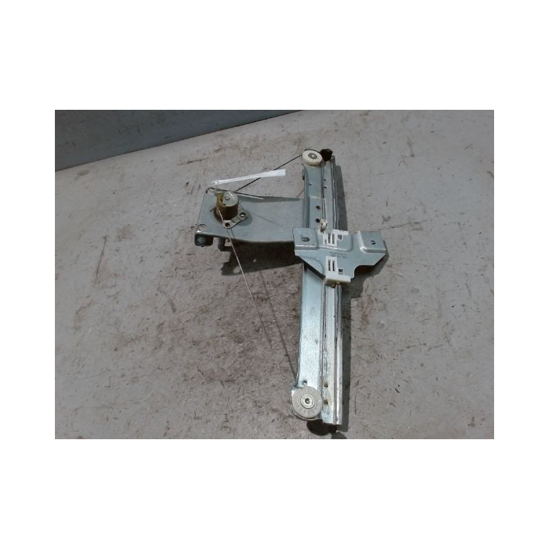 MECANISME LEVE-GLACE ARRIERE DROIT DACIA DUSTER 2010-