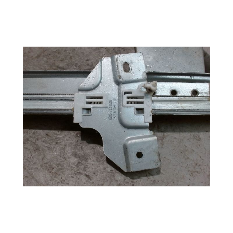 MECANISME LEVE-GLACE ARRIERE DROIT DACIA DUSTER 2010-