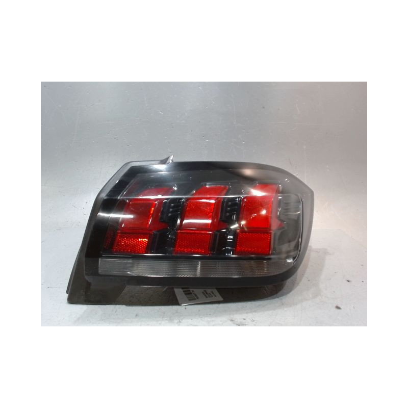 FEU ARRIERE GAUCHE  PEUGEOT 208