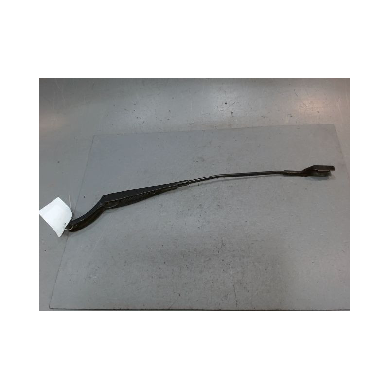 BRAS ESSUIE-GLACE AVANT GAUCHE PEUGEOT 208