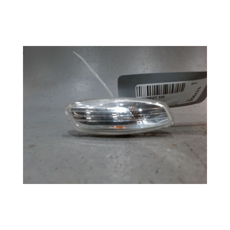 REPETITEUR RETROVISEUR DROIT PEUGEOT 308