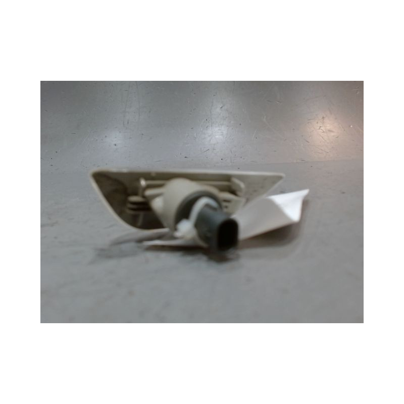 REPETITEUR AILE GAUCHE OPEL MOKKA