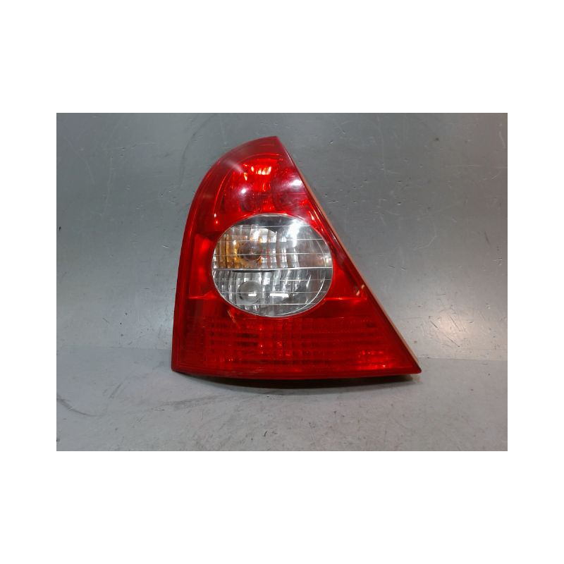 FEU ARRIERE GAUCHE  RENAULT CLIO